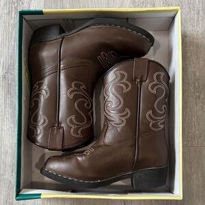Brown Western Boots with Embroidered Design